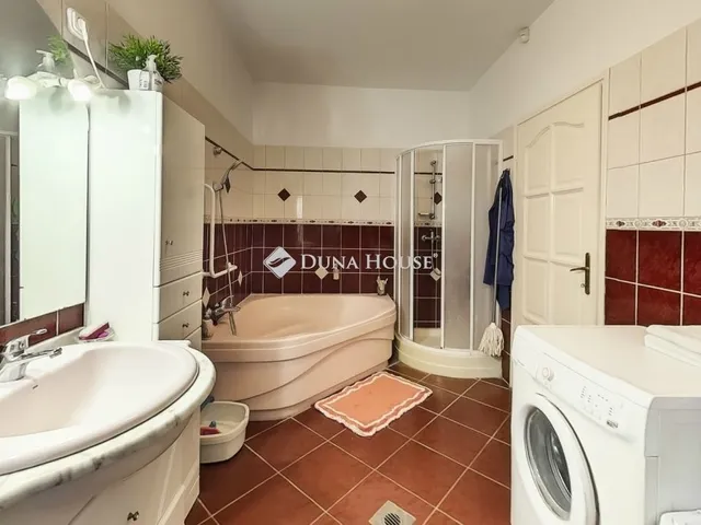 Eladó ház Táborfalva 145 nm