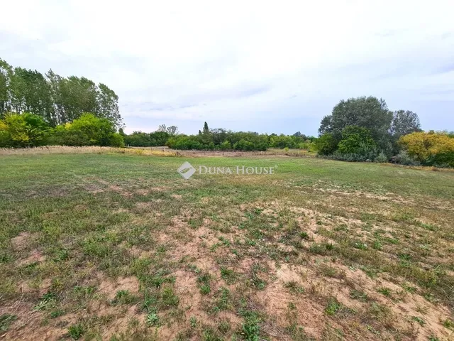 Eladó telek Tápiószecső 3018 nm