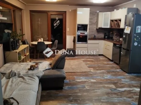 Eladó üdülő és hétvégi ház Isaszeg 101 nm