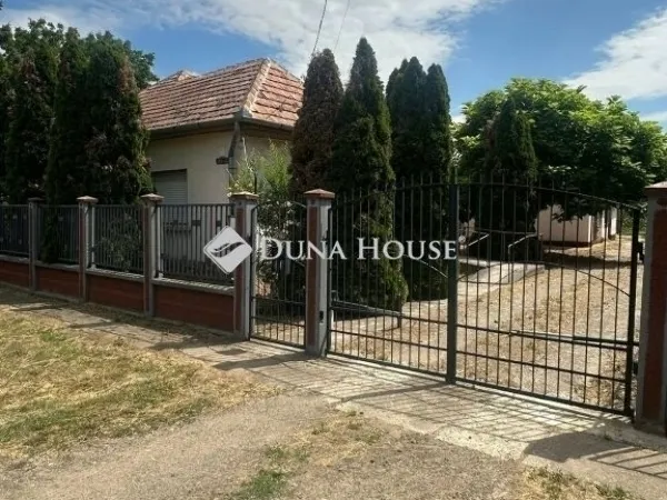 Eladó ház Szentmártonkáta 52 nm