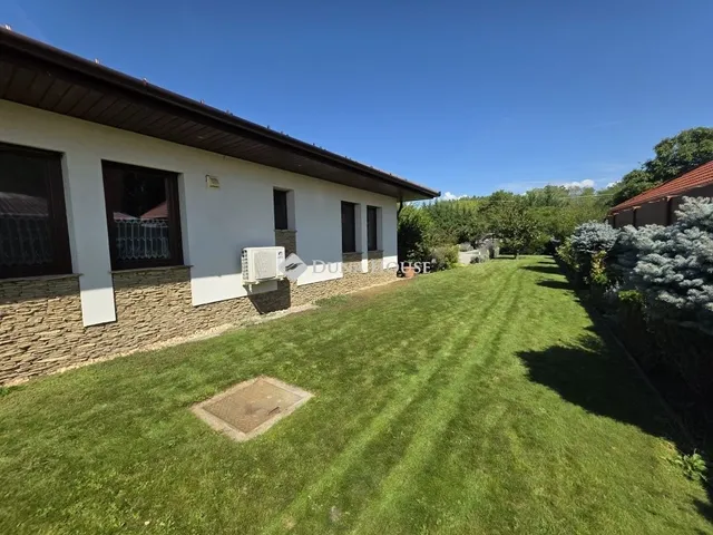 Eladó ház Cegléd 225 nm