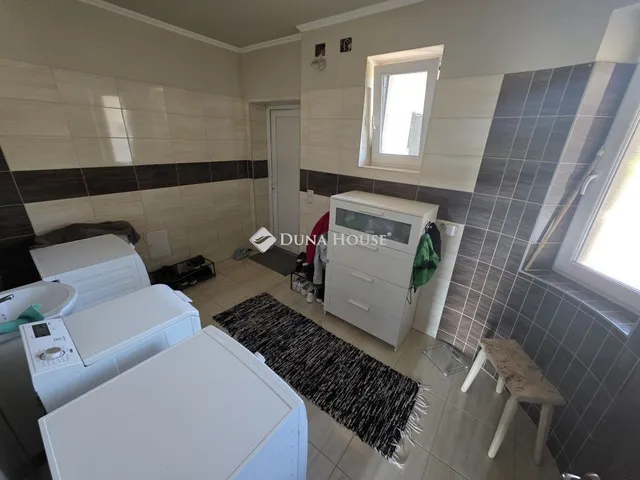 Eladó ház Cegléd 225 nm