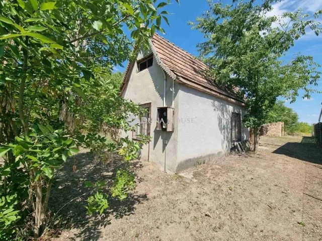 Eladó ház Tóalmás 26 nm