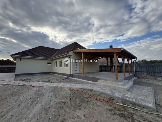 Eladó ház Dabas 91 nm