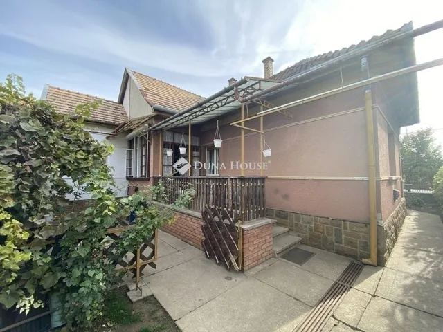 Eladó ház Monor 111 nm