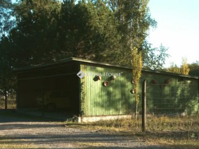 Eladó ház Jakabszállás 665 nm