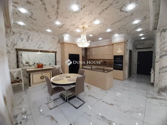 Eladó ház Tura 270 nm