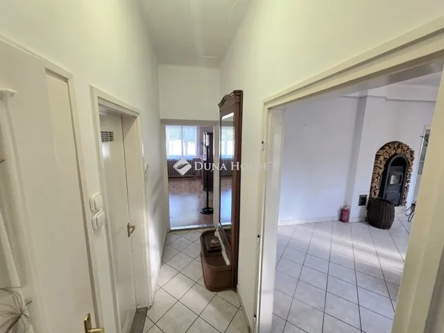 Eladó ház Cegléd 195 nm