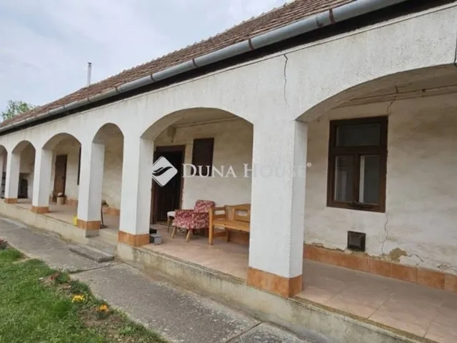 Eladó ház Kóka 165 nm