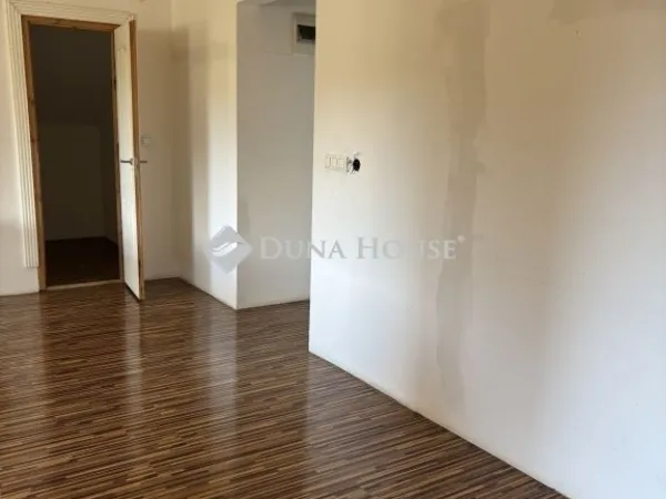 Eladó ház Kerepes 244 nm