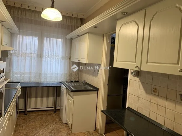 Eladó ház Örkény 157 nm