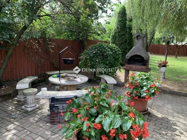 Eladó ház Örkény 157 nm