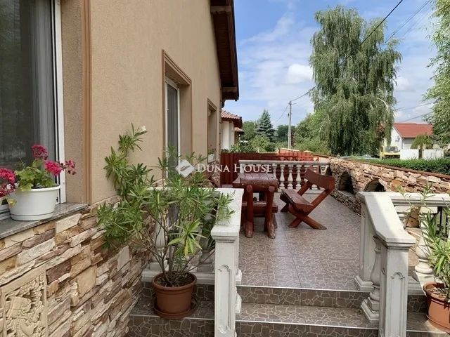 Eladó ház Örkény 157 nm