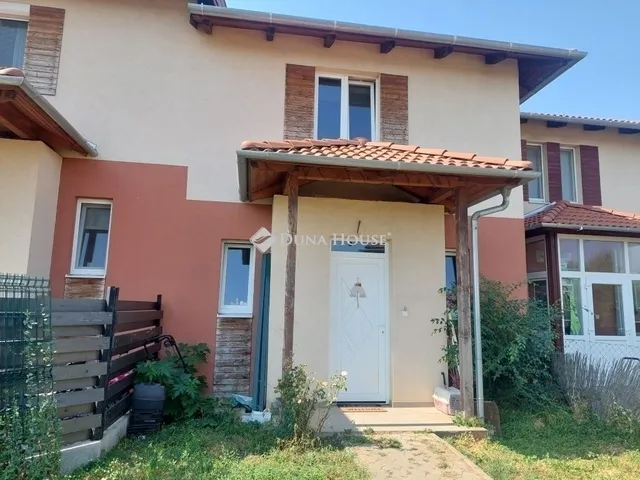 Eladó ház Pécel 80 nm