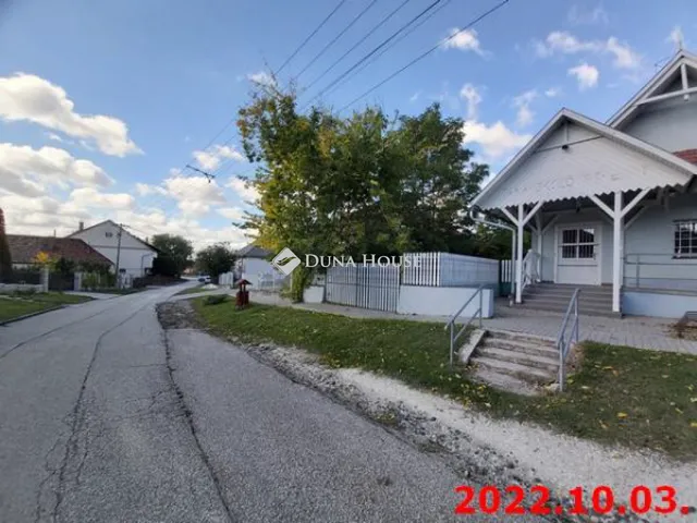 Eladó kereskedelmi és ipari ingatlan Tápiószecső 134 nm