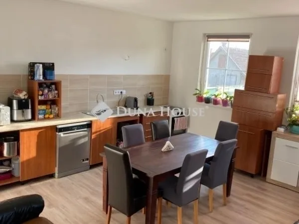 Eladó ház Kóka 200 nm