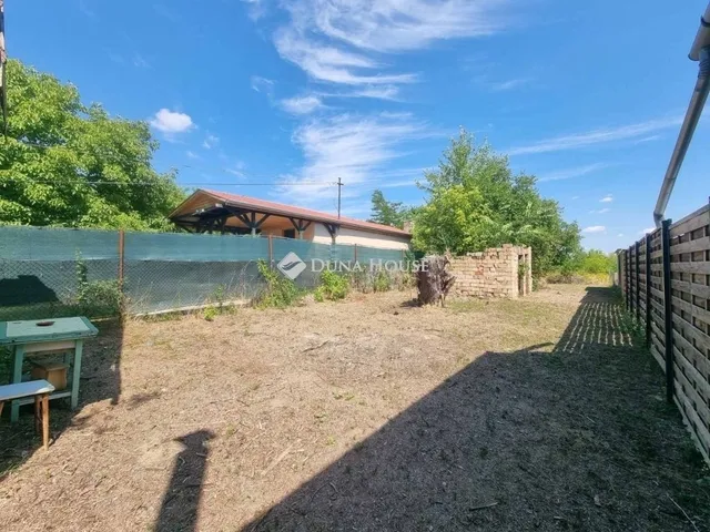 Eladó üdülő és hétvégi ház Tóalmás 26 nm