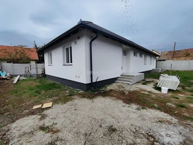 Eladó ház Monor 97 nm