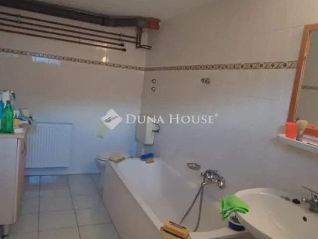 Eladó ház Tóalmás 210 nm