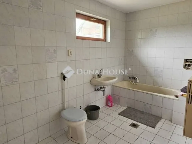 Eladó ház Kóka 165 nm