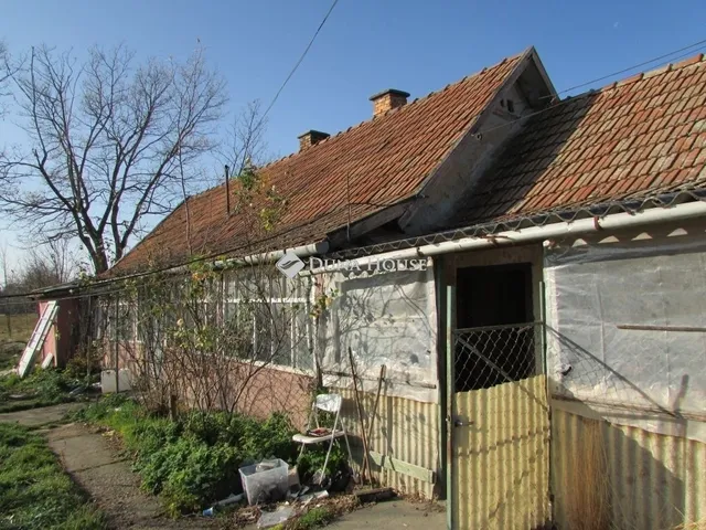 Eladó ház Szentmártonkáta 74 nm