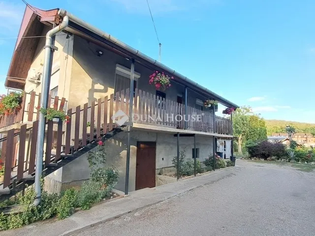 Eladó ház Mende 94 nm