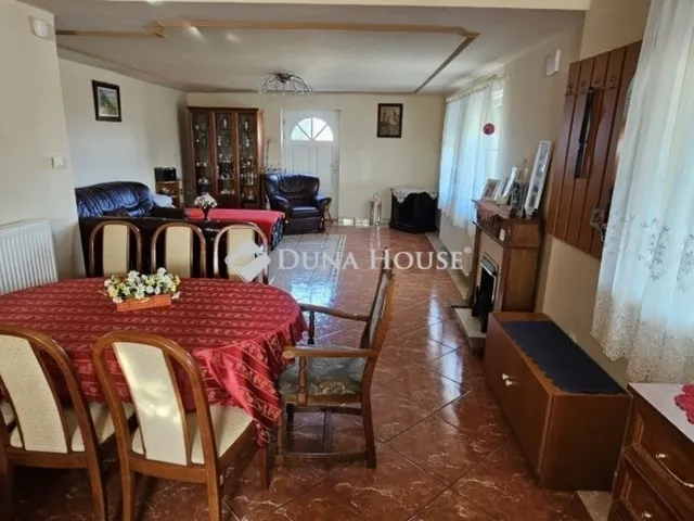 Eladó ház Tápiószecső 270 nm