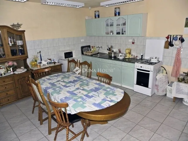 Eladó ház Tápiószecső 270 nm