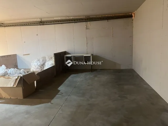 Eladó kereskedelmi és ipari ingatlan Monor 2600 nm