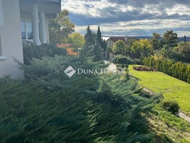 Eladó ház Veresegyház 350 nm