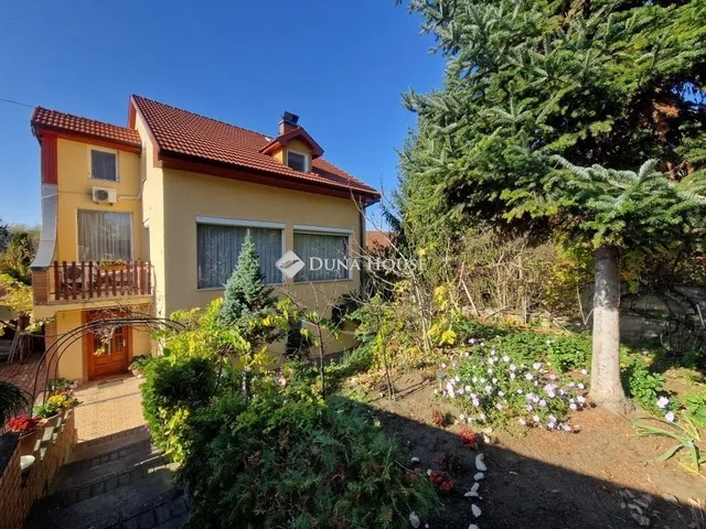 Eladó ház Baja 210 nm