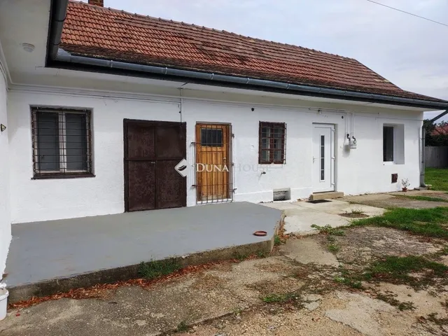 Eladó ház Gyál 265 nm