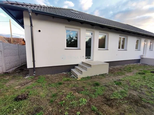 Eladó ház Monor 40 nm