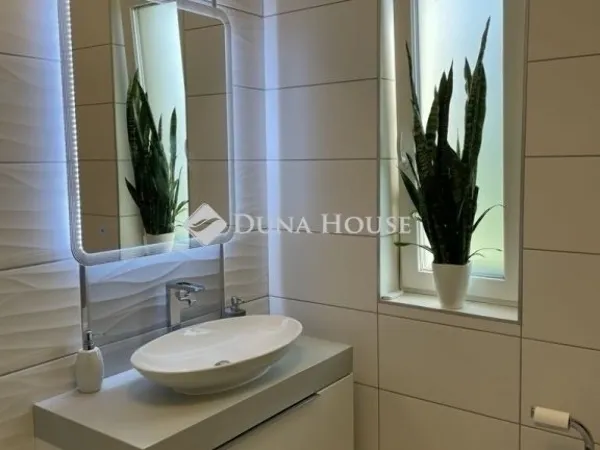 Eladó ház Veresegyház 170 nm