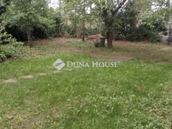 Eladó telek Budapest XVII. kerület 400 nm