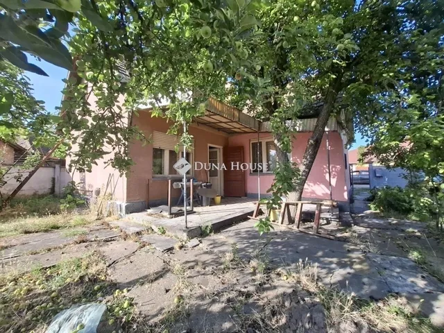 Eladó ház Szentmártonkáta 67 nm