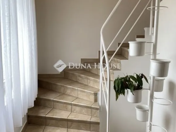 Eladó ház Budapest XVII. kerület 210 nm