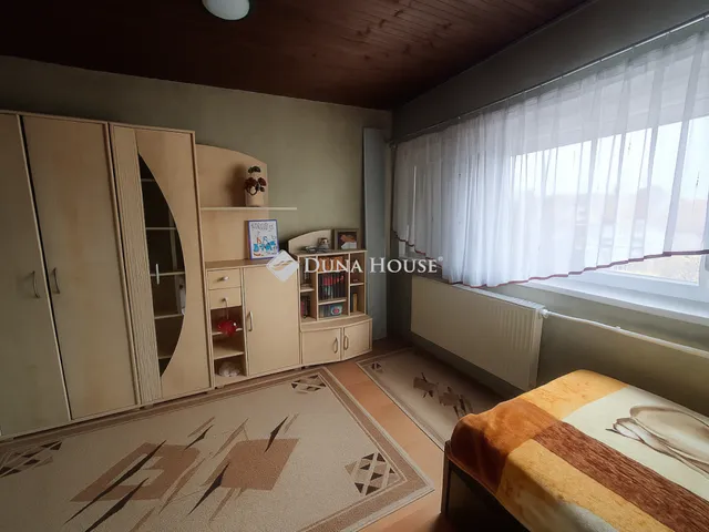 Eladó ház Tápiószecső 215 nm