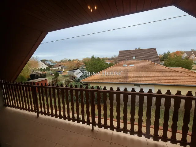 Eladó ház Tápiószecső 215 nm