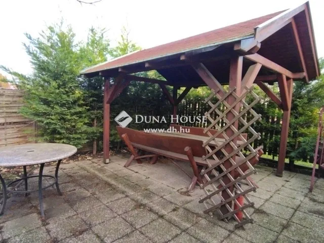 Eladó ház Tóalmás 223 nm