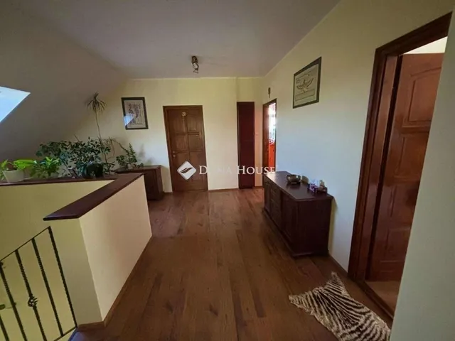 Eladó ház Szada 308 nm