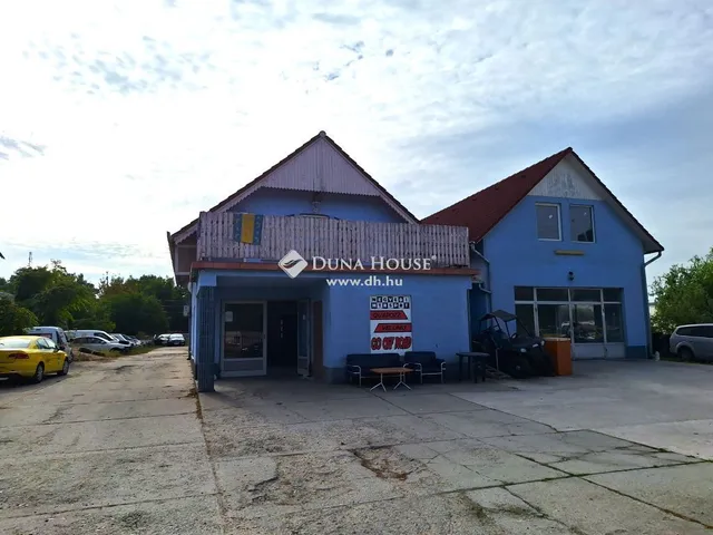 Eladó kereskedelmi és ipari ingatlan Monor 300 nm