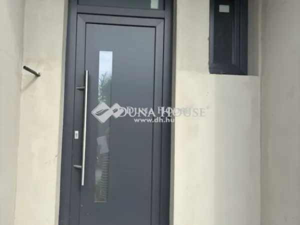 Eladó ház Cegléd 65 nm