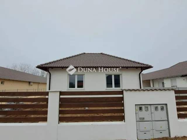 Eladó ház Vasad 114 nm