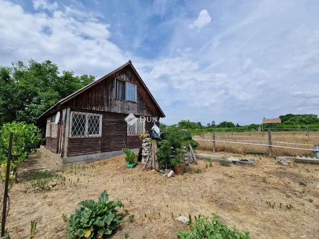 Eladó üdülő és hétvégi ház Monor 70 nm