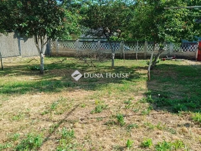 Eladó ház Úri 100 nm