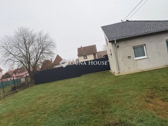 Eladó ház Sülysáp 40 nm