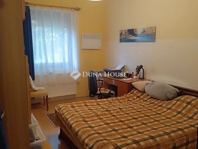 Eladó ház Úri 77 nm