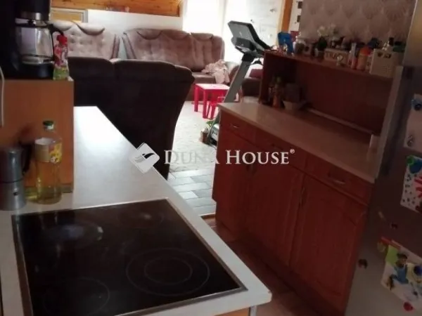 Eladó ház Úri 350 nm