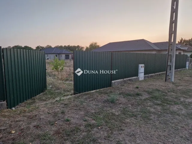 Eladó telek Csévharaszt 1621 nm